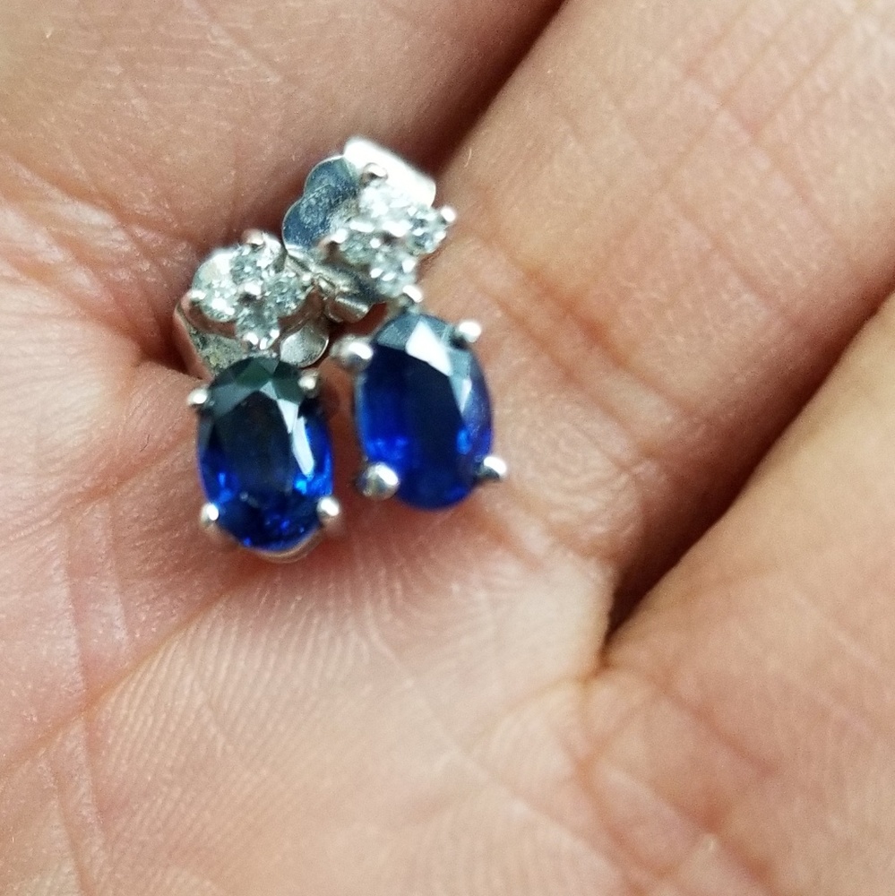 14k white gold diamonds sapphire earring